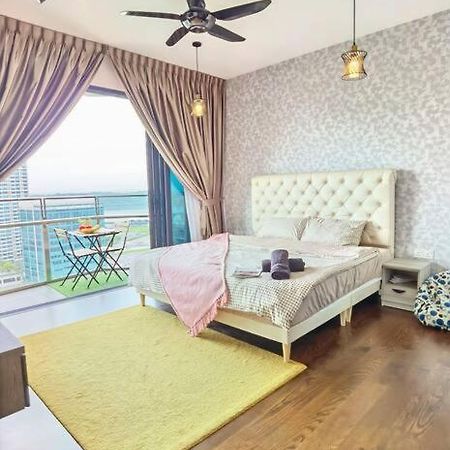 1519 Almas Suites Seaview Sunrise Netflix By Stay Нусаджайя Экстерьер фото
